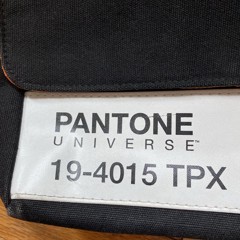 Pantone Messenger Bag - Picture 12 of 15